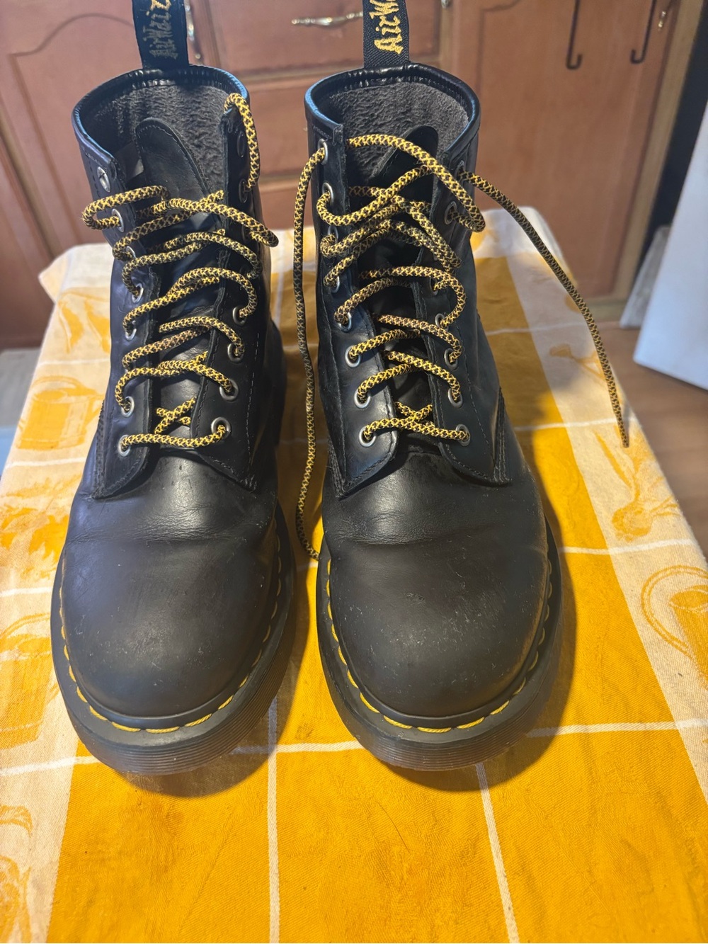 Dr martens men’s size9 combat boots